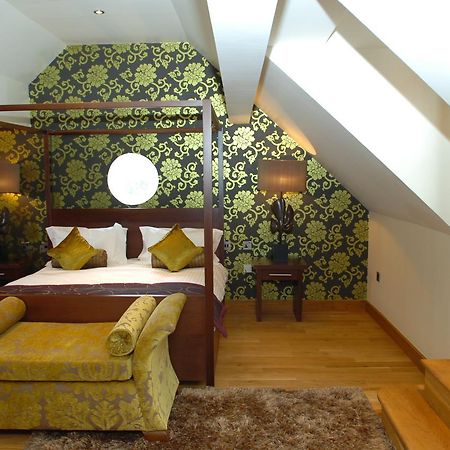 Отель The Bear'S Paw Warmingham Экстерьер фото A suite at the hotel