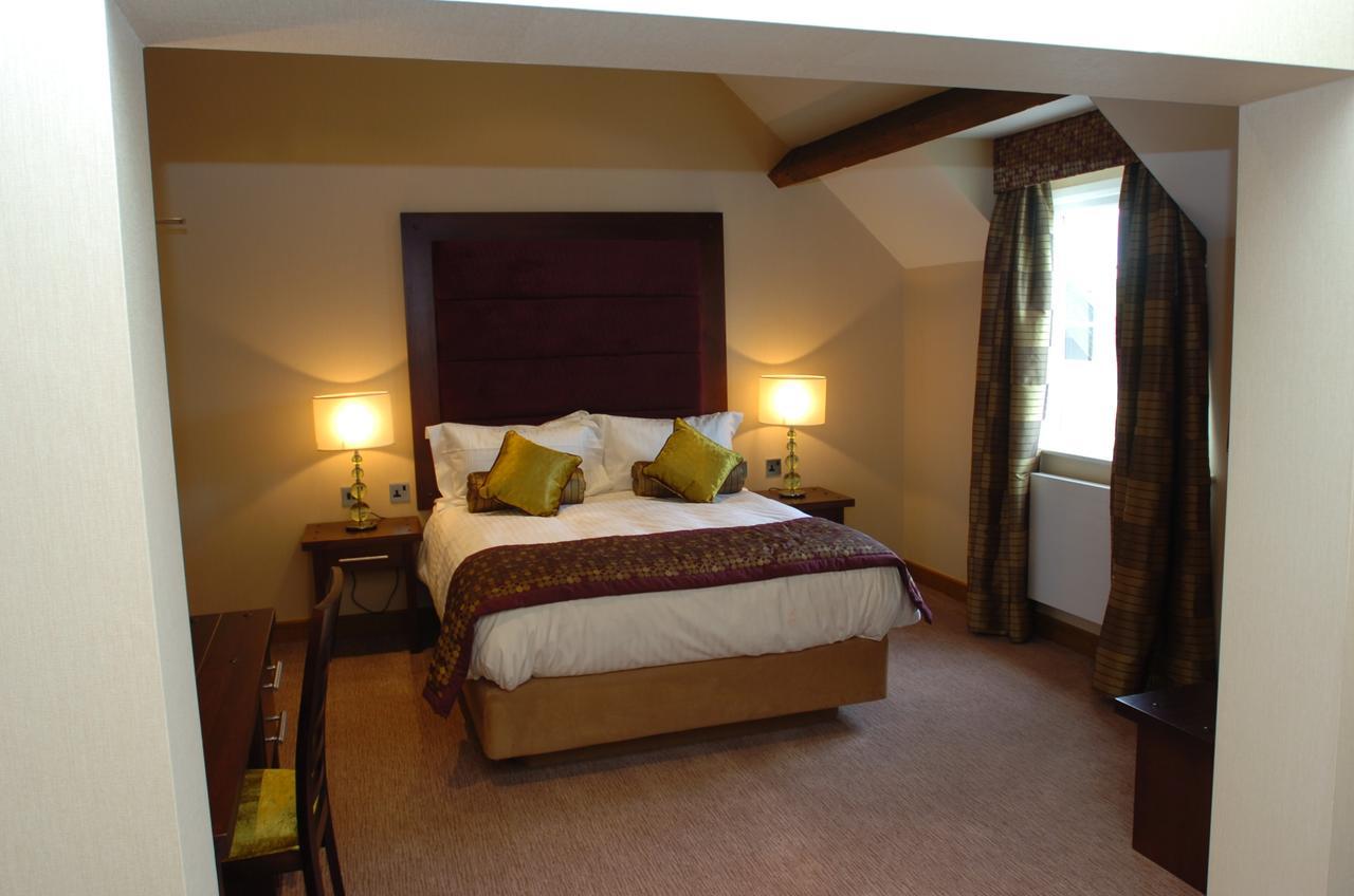 Отель The Bear'S Paw Warmingham Экстерьер фото